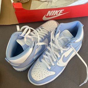 Nike 21 women’s Dunk High Aluminum